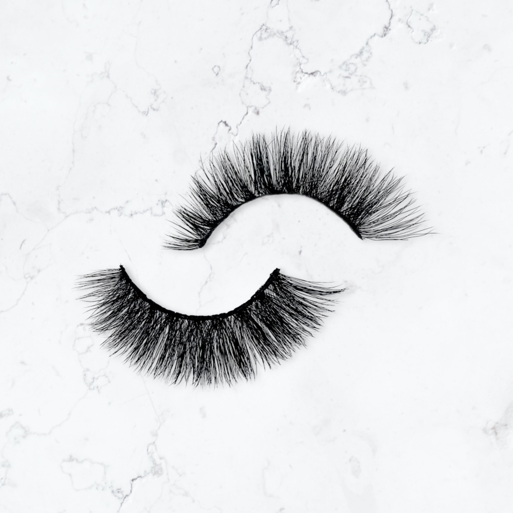 Amour faux mink lash, full volume, round, light cat-eye, 18mm