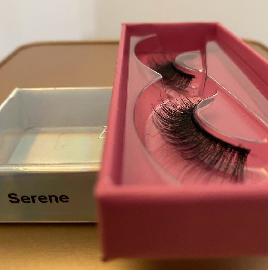Serene faux mink lash, 13mm, Doll-eye style. Side view